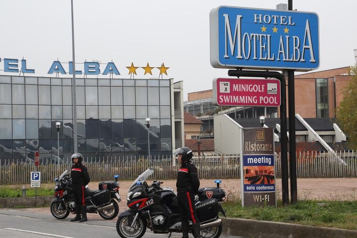 Rubò quadri al Motel Alba, sessantenne del Roero denunciato per ricettazione Rubò quadri al Motel Alba, sessantenne del Roero denunciato per ricettazione