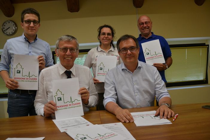 Busca sempre più città cardioprotetta: al via il progetto "Persone di cuore"