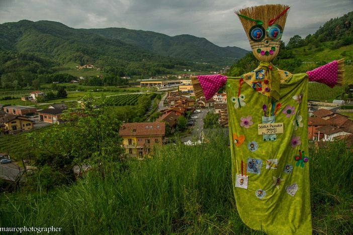 Le immagini della prima domenica di "Festa degli spaventapasseri" - FOTO MAURO PIOVANO