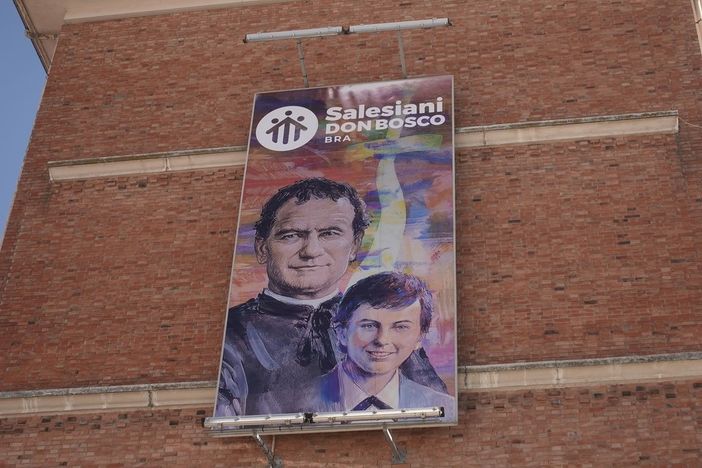 Don Giovanni Bosco e Domenico Savio nella bella rappresentazione voluta dai Salesiani di Bra