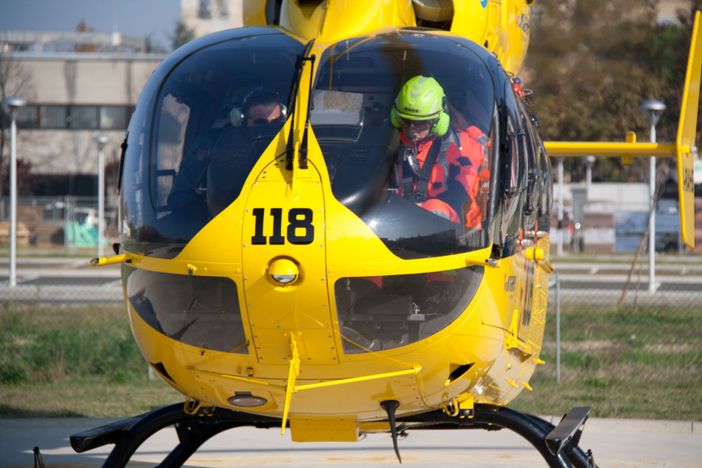 Auto esce di strada  e finisce in una scarpata a Sampeyre
