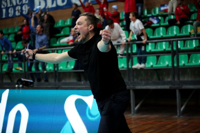 Gabriele Costamagna, presidente-tifoso della sua Cuneo Volley Gabriele Costamagna, presidente-tifoso della sua Cuneo Volley