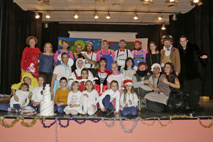 La recita di Natale a Sommariva del Bosco con i bambini della scuola d'infanzia