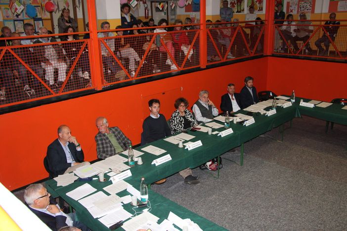 Un momento del consiglio comunale