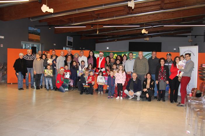 Cuneo: un successo la festa natalizia dell'ANFI con i nipoti e i figli del soci