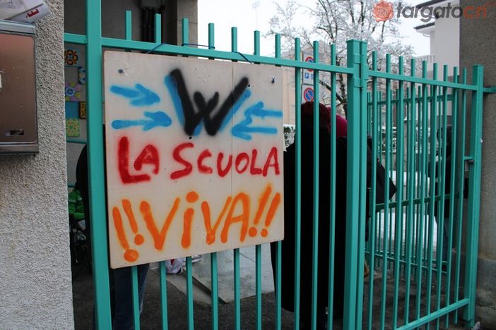Centinaia di cittadini scrivono ai dirigenti scolastici della Granda: "Possiamo ancora contare su di voi per la crescita dei nostri figli?" Centinaia di cittadini scrivono ai dirigenti scolastici della Granda: "Possiamo ancora contare su di voi per la crescita dei nostri figli?"