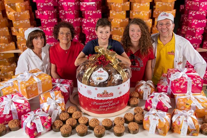Nuovo panettone pera e cioccolato: l’alleanza piemontese tra Albertengo e Gobino