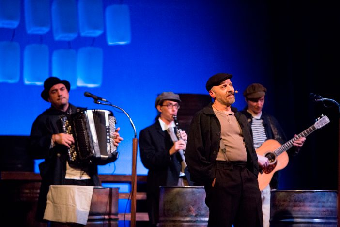 Ad Alba Marco Paolini in "Ballata uomini e cani - dedicata a Jack London" Ad Alba Marco Paolini in "Ballata uomini e cani - dedicata a Jack London"