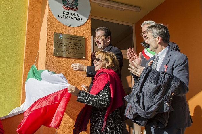 Inaugurata la scuola primaria di Sant’Albano Stura: 800 mila euro per un edificio solido e bello Inaugurata la scuola primaria di Sant’Albano Stura: 800 mila euro per un edificio solido e bello