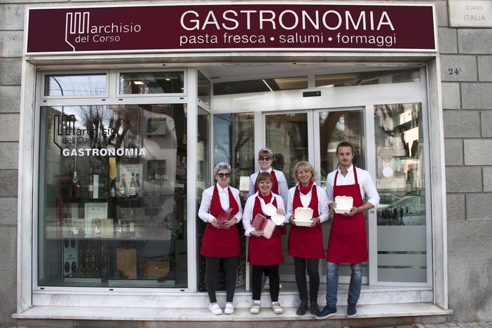 Packaging biodegradabile: la svolta "green" della gastronomia "Marchisio del Corso" (FOTO)