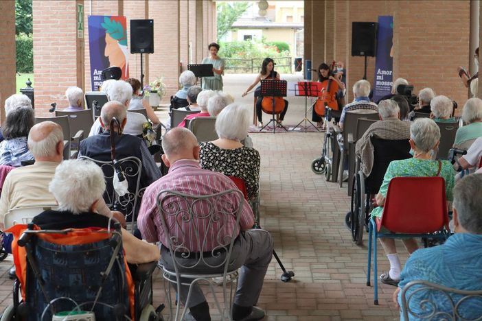 Con "Amor mi mosse" la Divina Commedia entra anche nelle RSA Con "Amor mi mosse" la Divina Commedia entra anche nelle RSA