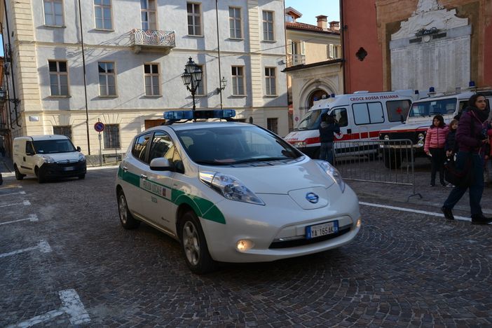 Automobile elettrica per la Polizia municipale a Busca