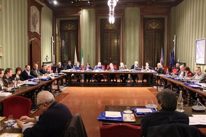 Il Consiglio comunale di Alba Il Consiglio comunale di Alba