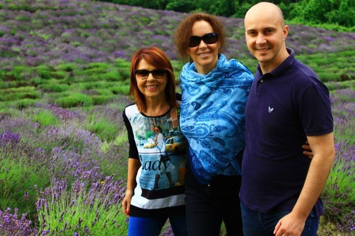 Clarissa Burt con Fabio Salfa e sua madre Anna Clarissa Burt con Fabio Salfa e sua madre Anna