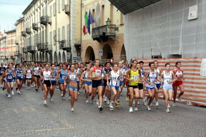 Cuneo: continuano le iscrizioni per “Corri in Rosa 2015 – V edizione” Cuneo: continuano le iscrizioni per “Corri in Rosa 2015 – V edizione”