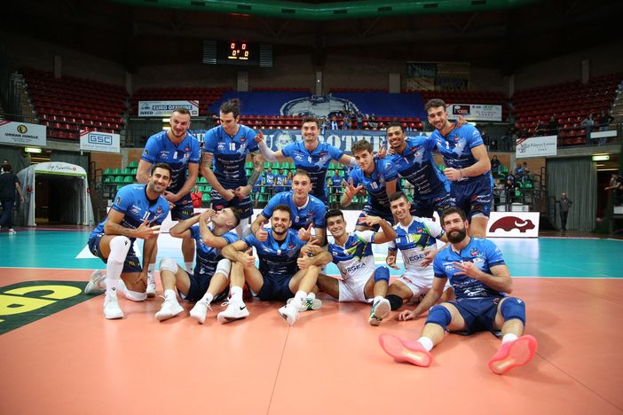 Buona la prima in casa per la BAM Acqua S.Bernardo Cuneo che ha battuto per 3-0 Motta di Livenza (Fotoservizio di Valerio Giraudo)