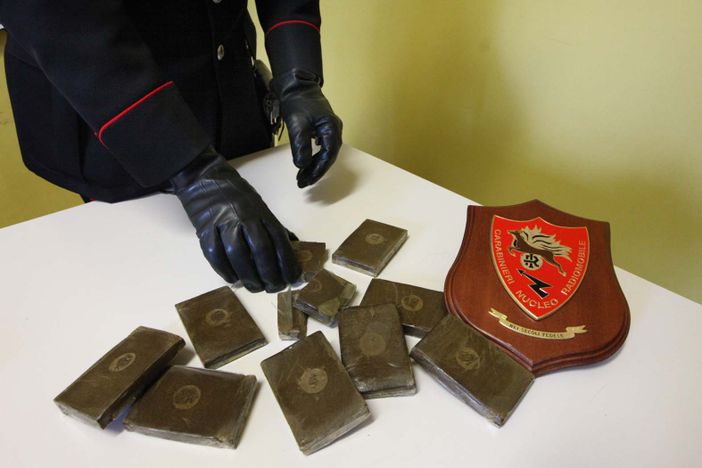 Operazione dei Carabinieri di Alba: in manette due giovani torinesi per spaccio di droga
