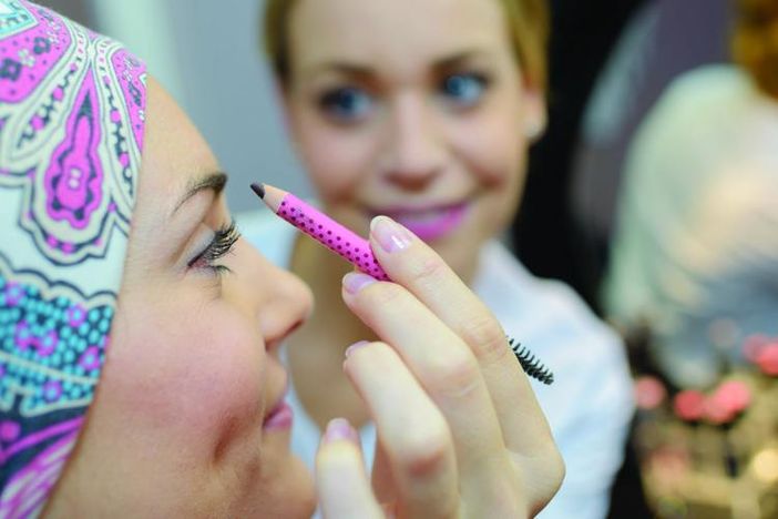 “Guarda che Bella – Make up in Oncologia”: inizia il corso di make-up oncologico promosso dalla Lilt