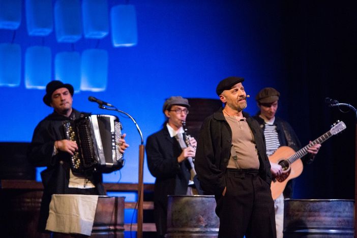 Al sociale di Alba Marco Paolini porta in scena lo spettacolo "Ballata di uomini e cani"