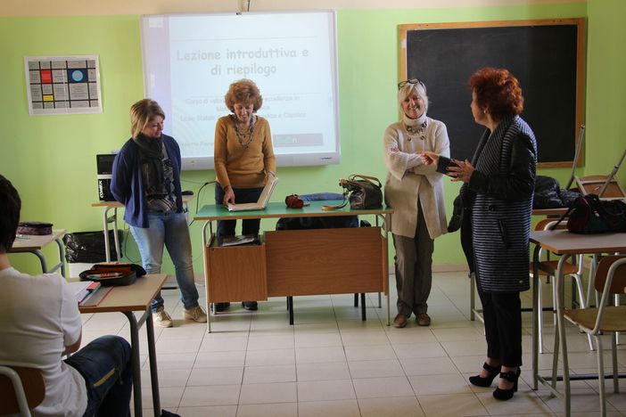 Al liceo Giolitti-Gandino di Bra è ripreso il progetto "Bravinricerca"