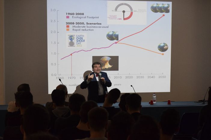 Il meteorologo Luca Mercalli all'Itis di Cuneo