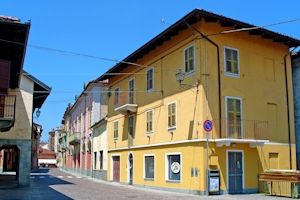 Moretta, alla biblioteca presentazione del libro: "La casa oltre le mura"