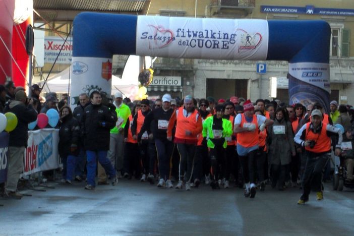 Sperando nel bel tempo, si attende la XVI edizione di Fitwalking a Saluzzo Sperando nel bel tempo, si attende la XVI edizione di Fitwalking a Saluzzo