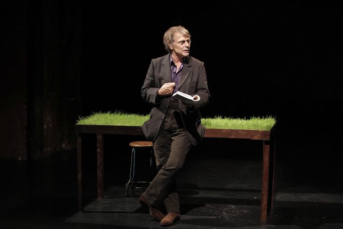 Il grande scrittore francese Daniel Pennac torna ad Alba con uno spettacolo teatrale
