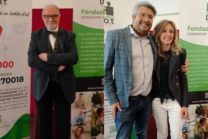 A sinistra Marco Borgogno e a destra Paolo Manera con la moglie Giulia A sinistra Marco Borgogno e a destra Paolo Manera con la moglie Giulia
