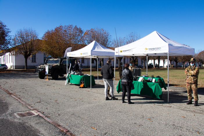 Porte aperte alla caserma Vian di Cuneo, tra mezzi tattici ed quipaggiamenti degli alpini del Doi [FOTO]