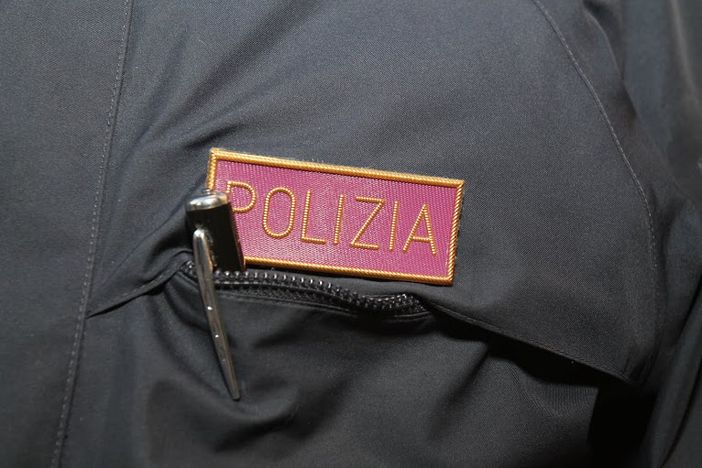 Cuneo, gli agenti della Polizia di Stato "armati" di "spy pen"