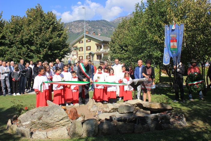 Villar San Costanzo dedica un monumento alle vittime dell'alluvione