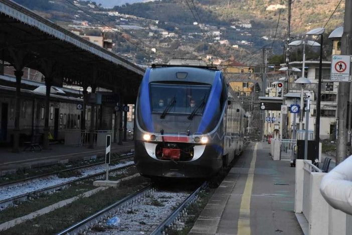 Dopo 14 mesi Cuneo e Ventimiglia sono di nuovo unite dal treno [FOTO E VIDEO]