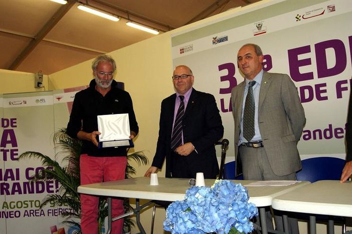 Il vincitore Cravero con il Presidente Massimino