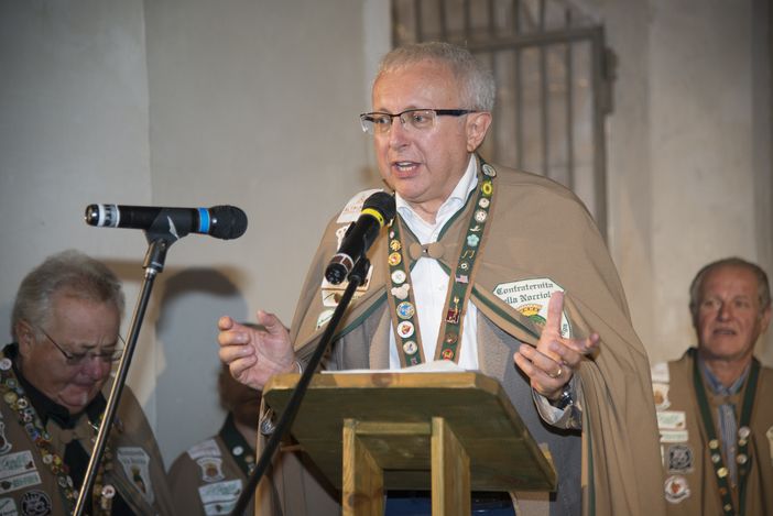 Il Premio Fautor Langae-Nocciola d’Oro a Bruno Ceretto, Aldo Cazzullo e Fulvio Marino Il Premio Fautor Langae-Nocciola d’Oro a Bruno Ceretto, Aldo Cazzullo e Fulvio Marino