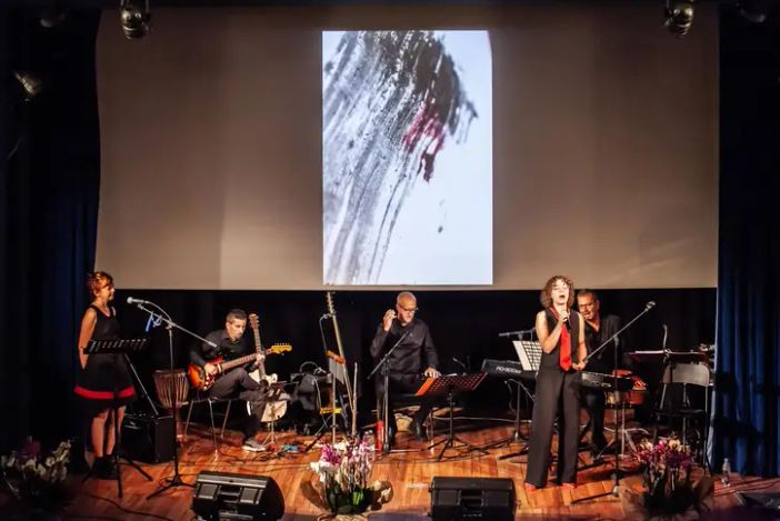 A Borgo San Dalmazzo, Piasco e Cuneo in scena il reading concerto “Tutta la mia voce: l’insonnia dell’amore”