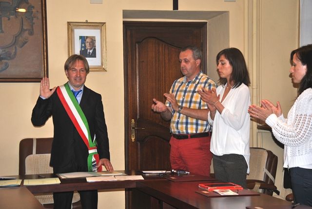 Il momento del giuramento di Emidio Meirone