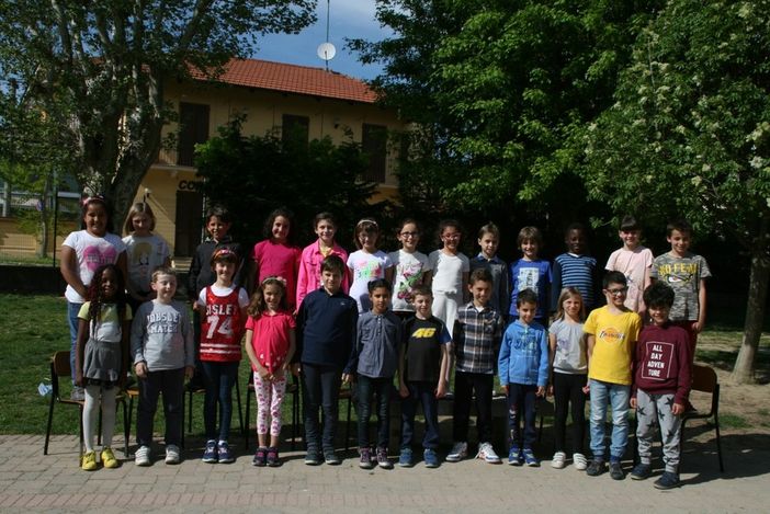 La classe terza B della scuola Mosca di Bra ha "inventato" una banconota