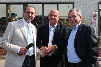 Tritogom corre su una linea verde Tritogom corre su una linea verde