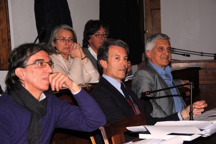 I cinque dell'opposizione che hanno proposta la mozione sul gioco d'azzardo"lecito"