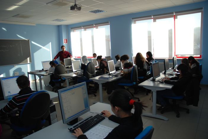 Tecnologia: quando è nata e perché appassiona?