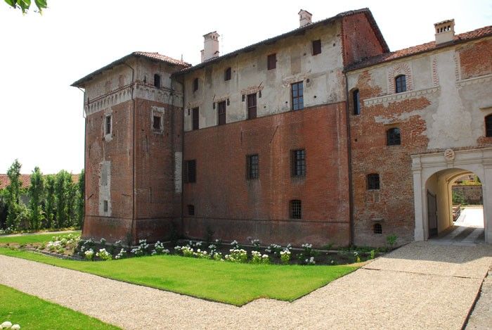 Nuova vita alla bellezza Castelli di Lagnasco, domenica 28 giugno la riapertura