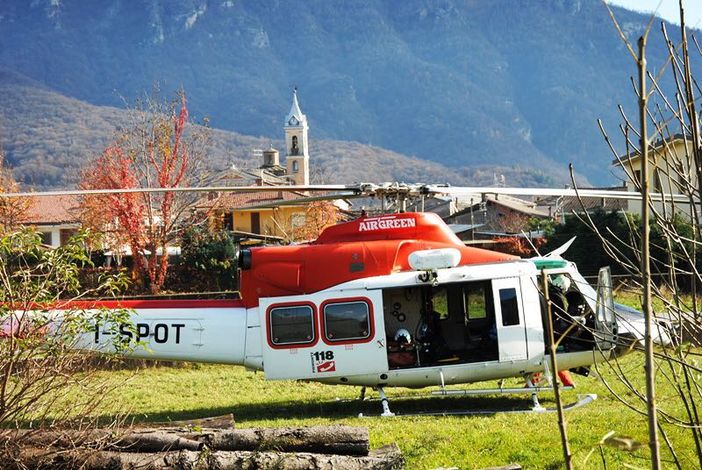 Scontro fra auto e moto a Melle: due feriti in elisoccorso al Santa Croce di Cuneo