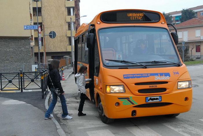 Sale il prezzo del biglietto per il bus a Saluzzo: una corsa semplice costerà 55 centesimi