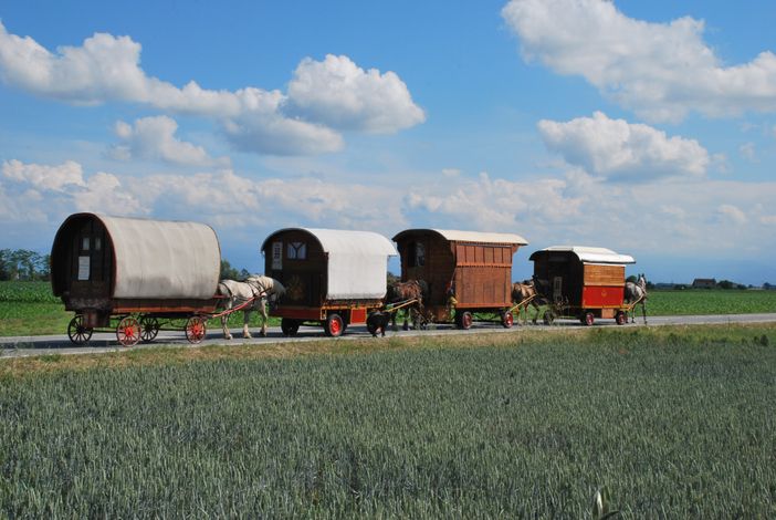 La Carovana Balacaval in partenza da Banevagienna