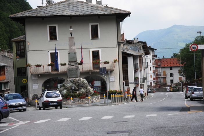 Crissolo, centro paese