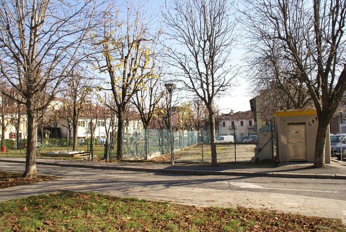 Il parco di piazza Romanisio Il parco di piazza Romanisio