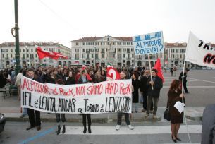 Una protesta del 2005 (copyright targatocn.it)