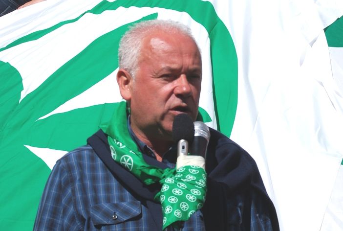 Il sindaco di Envie roberto Mellano