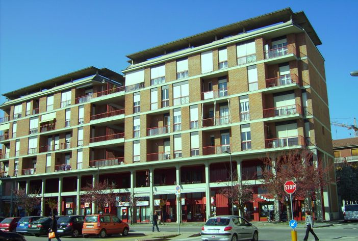 Appartamenti in Piazza Cristo Re ad Alba. Foto Gisella Divino (© targatocn.it)